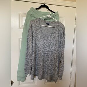 Spirit Jersey Women’s Animal Print Oversized Tunic NWOT And Mint Joggers NWT 🌴